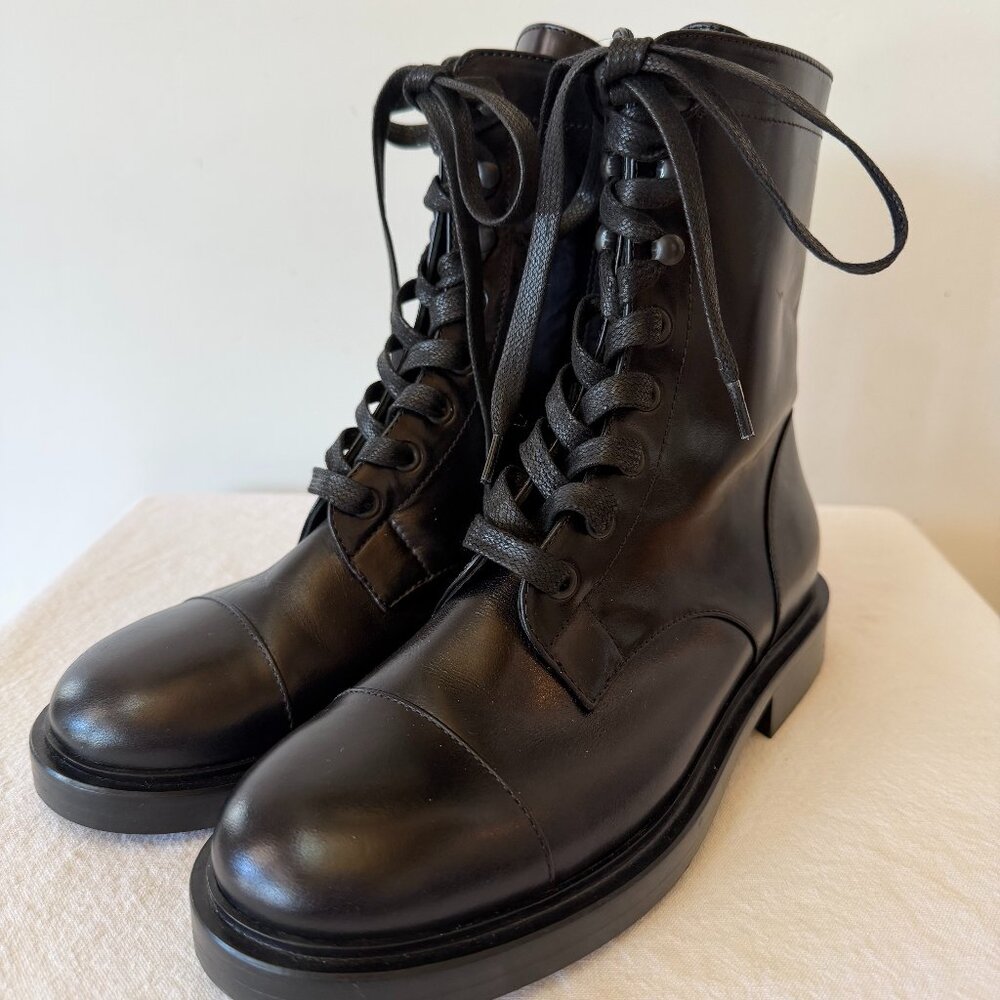 Theory Calfskin Lace Up boot - Size 37 - Never worn - $150